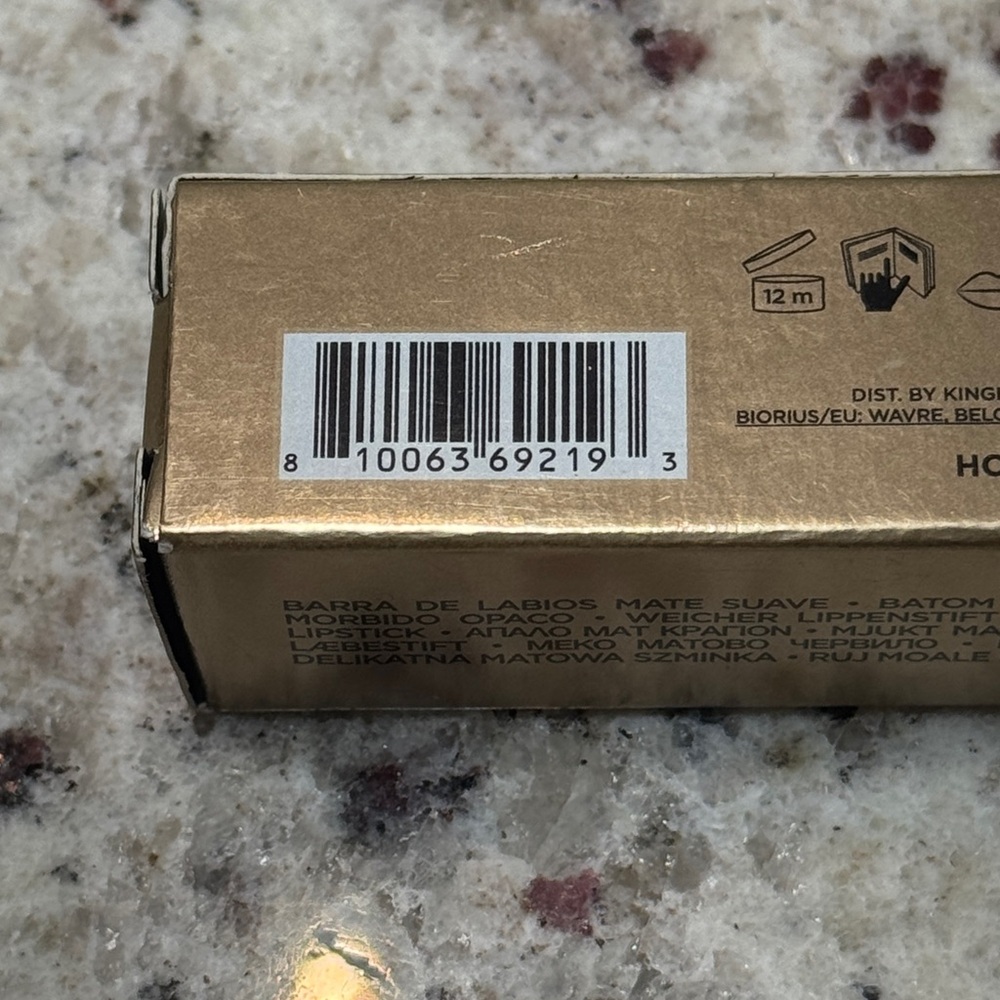 Hourglass Unlocked Soft Matte Lipstick - Magnolia - Picture 5 of 7